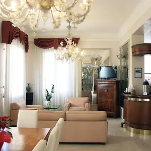 C-hotels De Rose Palace 4*, Firenze Italia